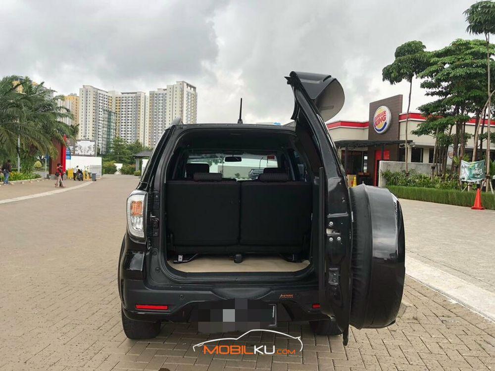 Mobil Toyota Rush 2014