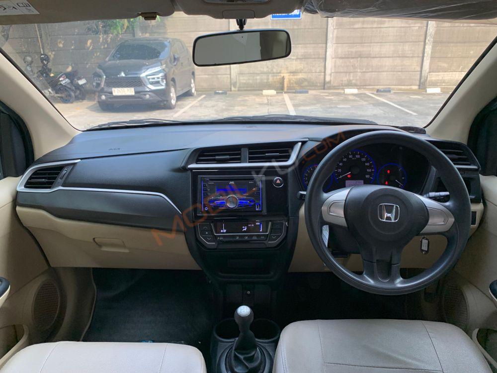 Mobil Honda Mobilio 2016