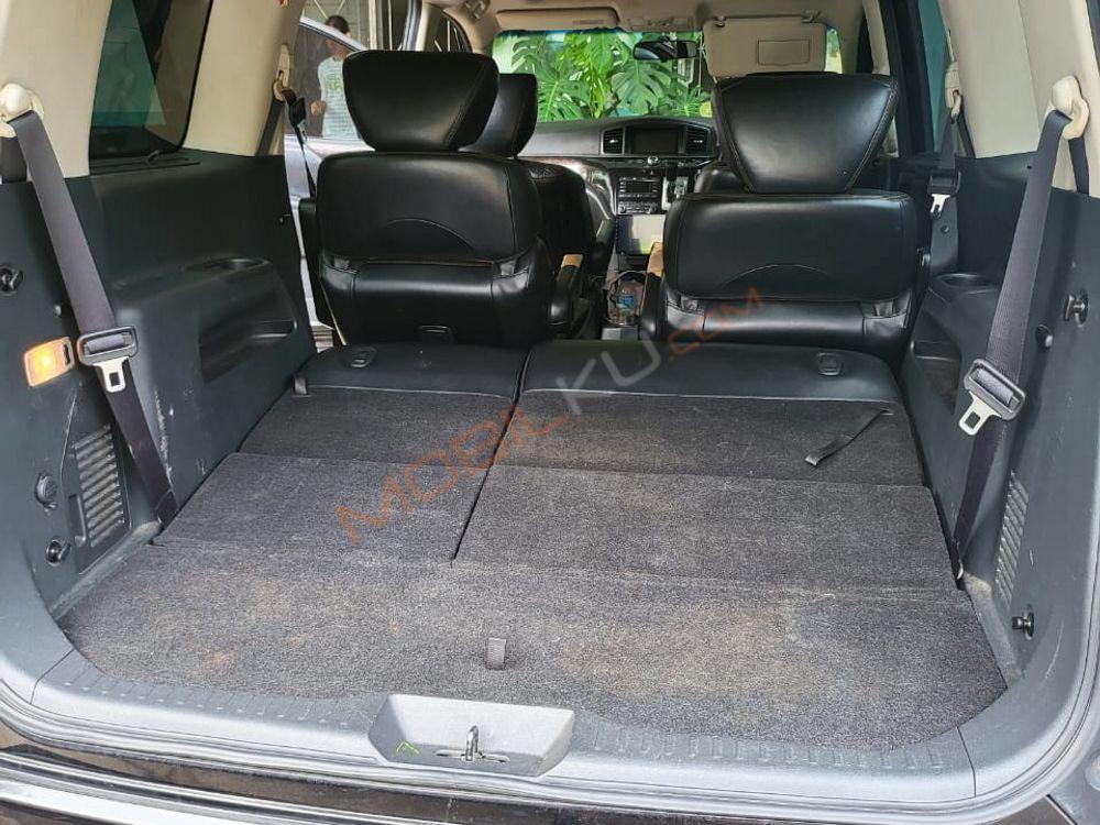 Mobil Nissan Elgrand 2013
