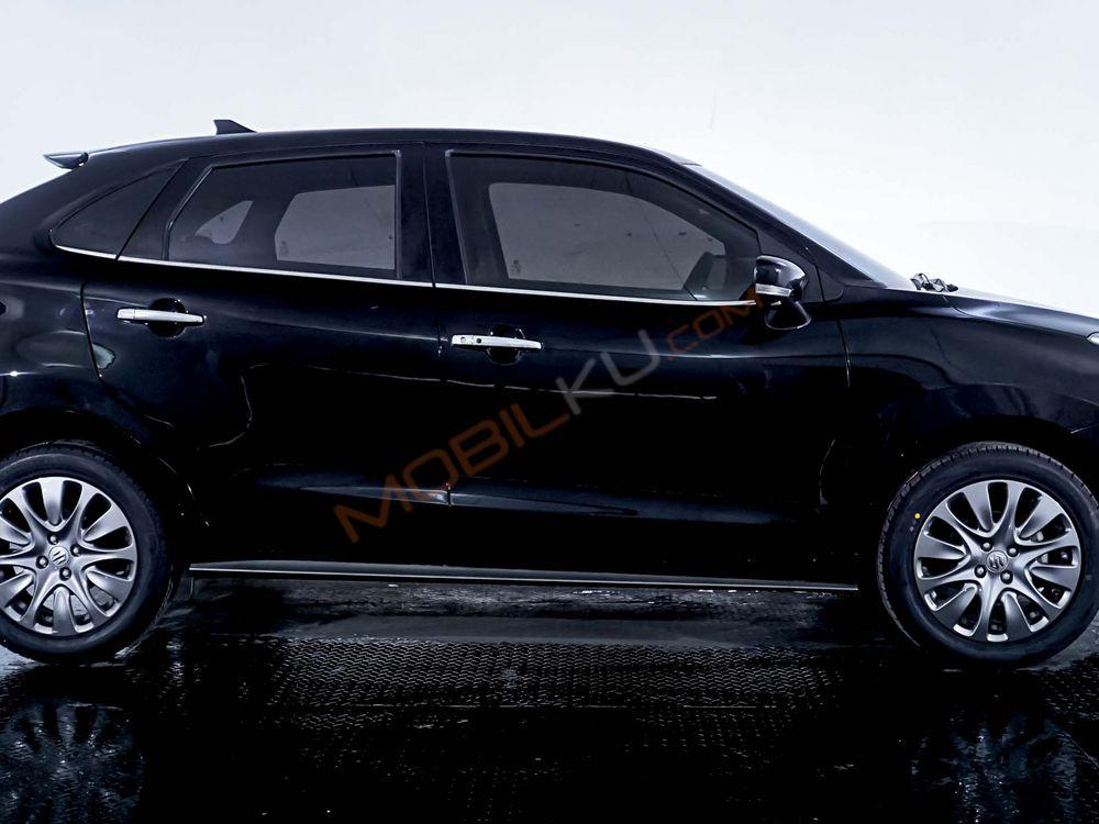 Mobil Suzuki Baleno 2019
