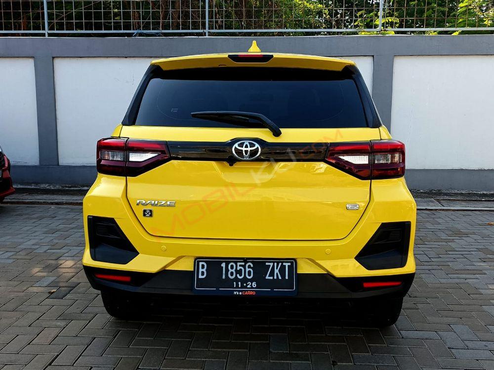 Mobil Toyota Raize 2021
