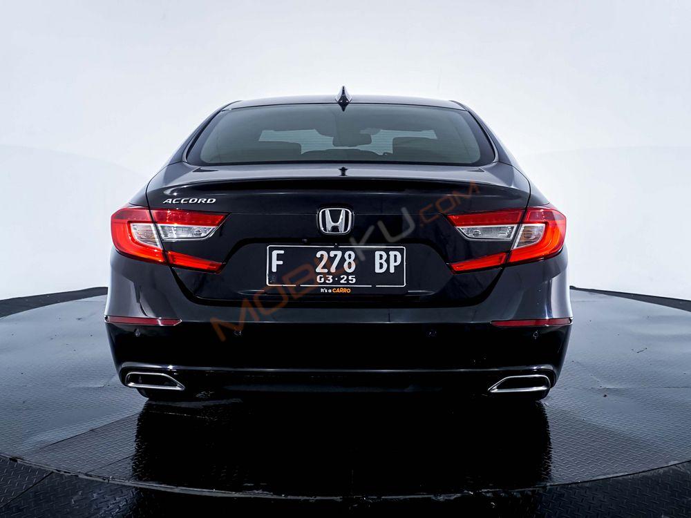Mobil Honda Accord 2020