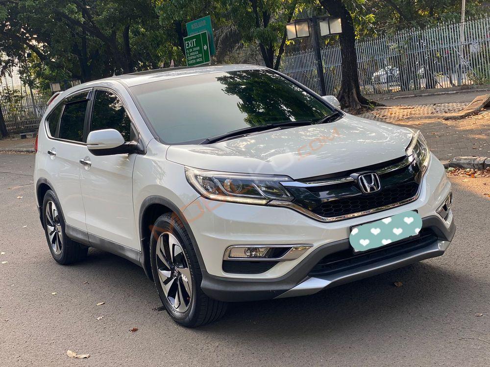 Mobil Honda CR-V 2015