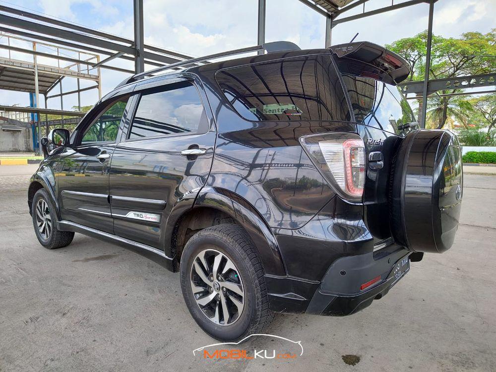 Mobil Toyota Rush 2015