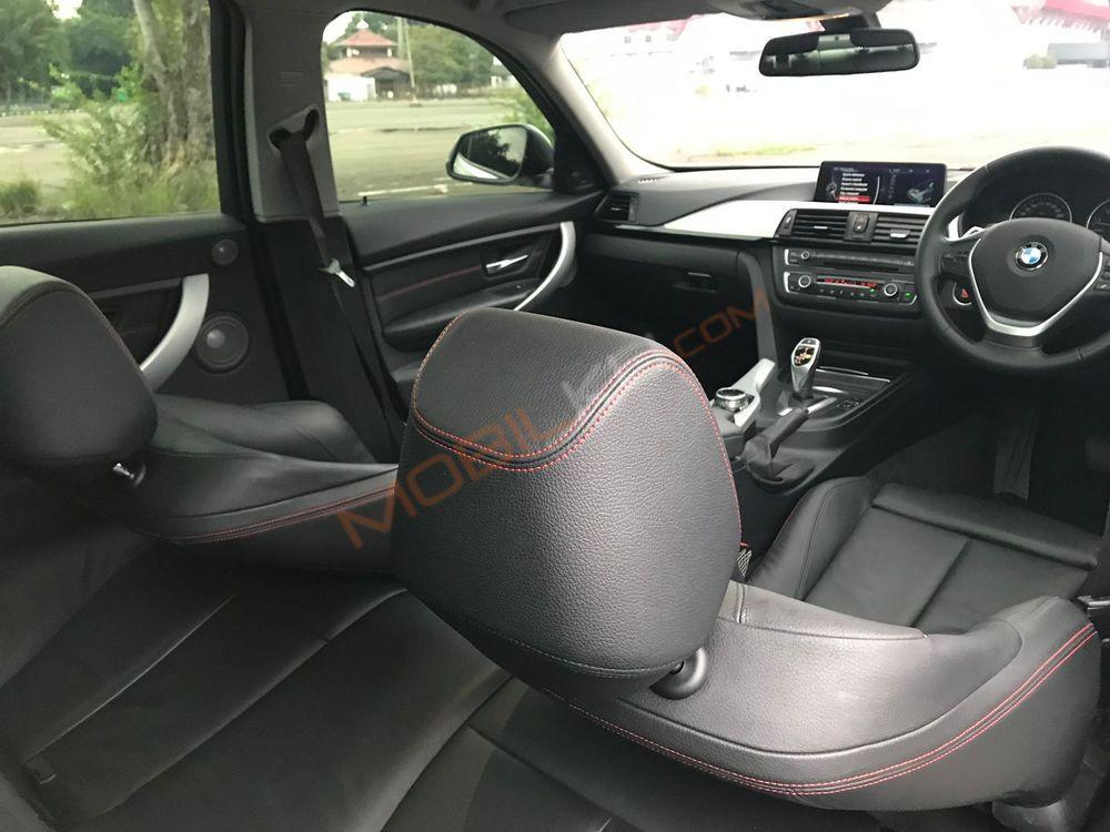 Mobil BMW 3 Series 2014