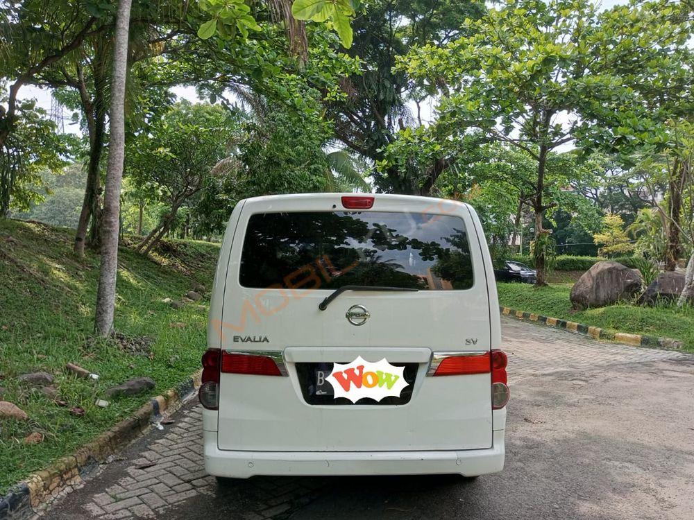Mobil Nissan Evalia 2013