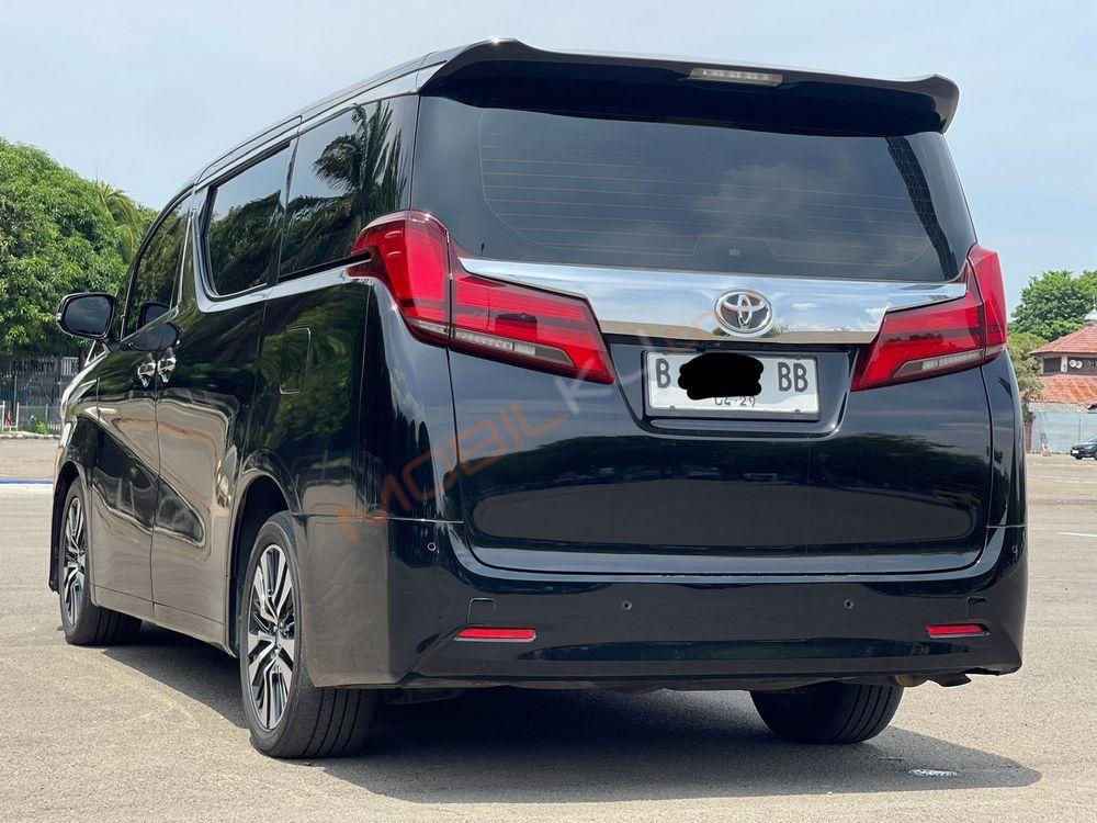 Mobil Toyota Alphard 2020