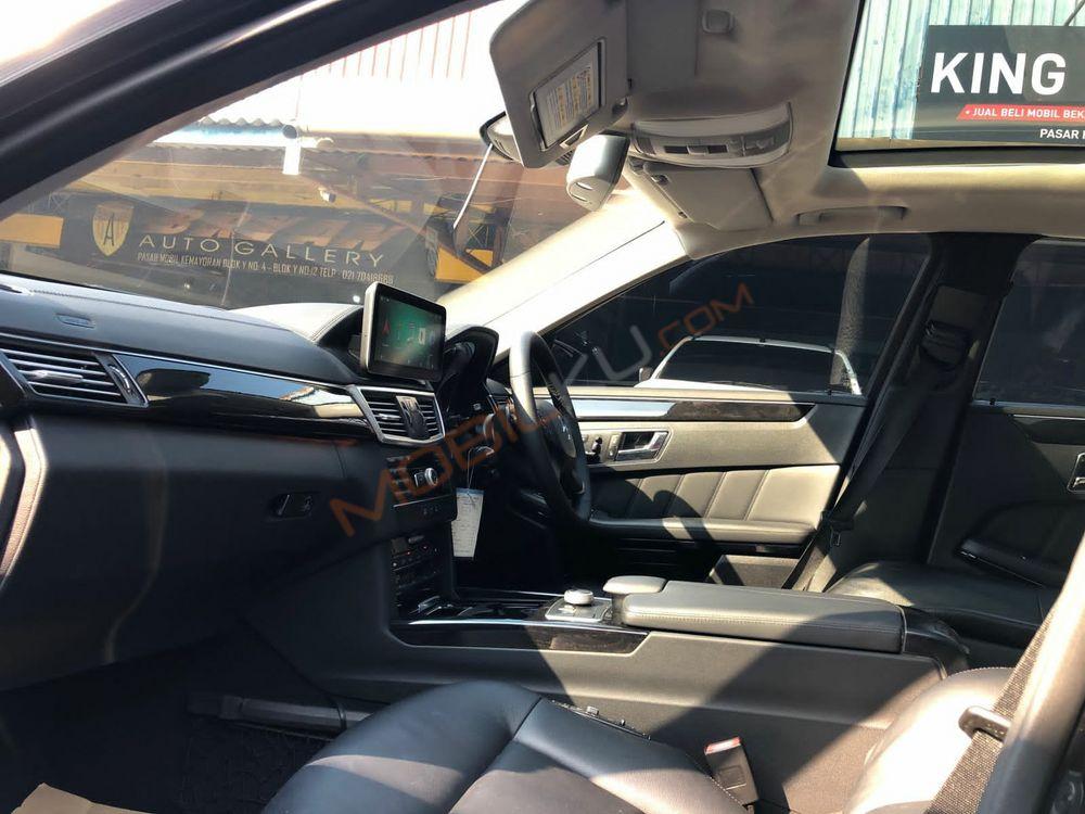 Mobil Mercedes-Benz E-Class 2011