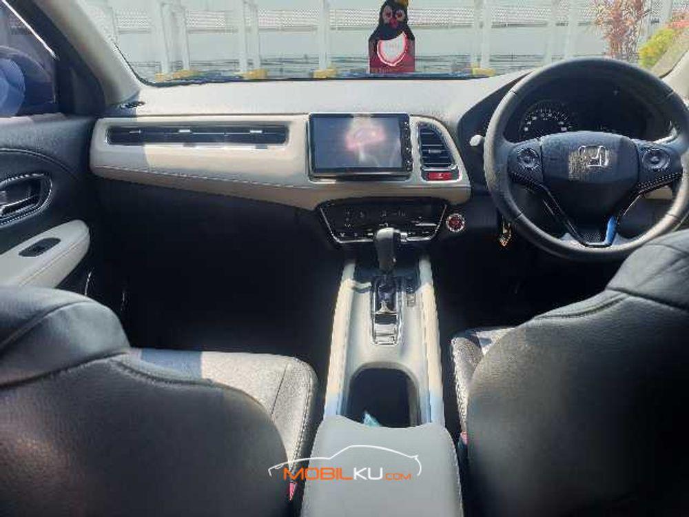 Mobil Honda HR-V 2016