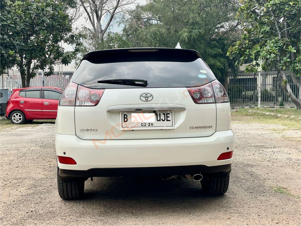 Mobil Toyota Harrier 2011