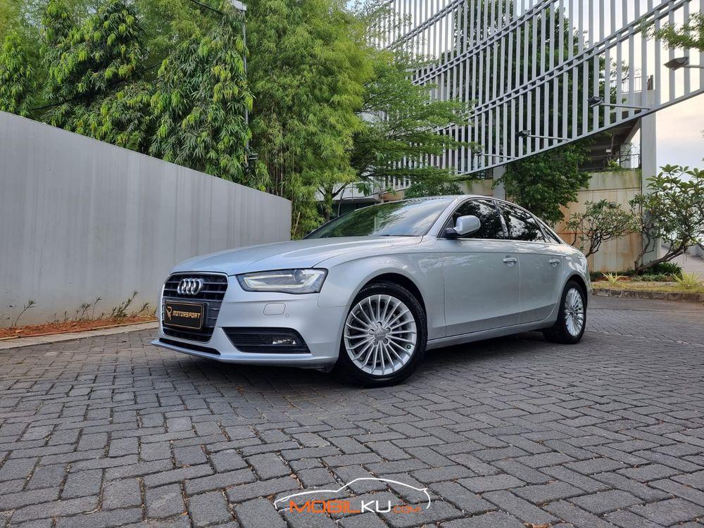 Mobil Audi A4 2013