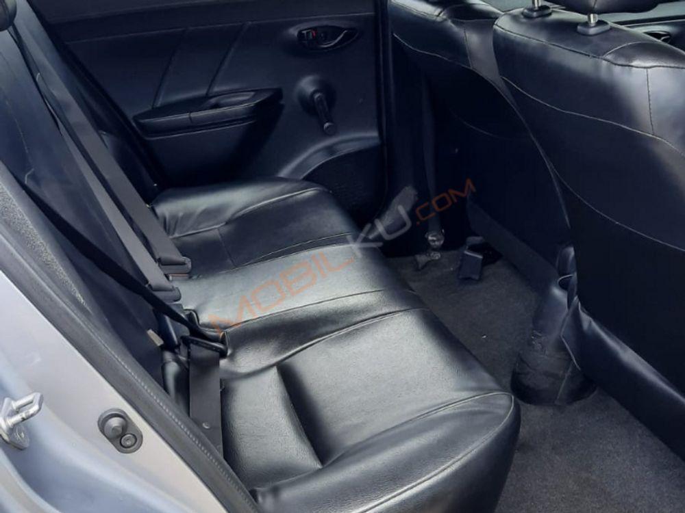 Mobil Toyota Limo 2014