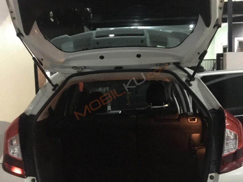 Mobil Honda Jazz 2015