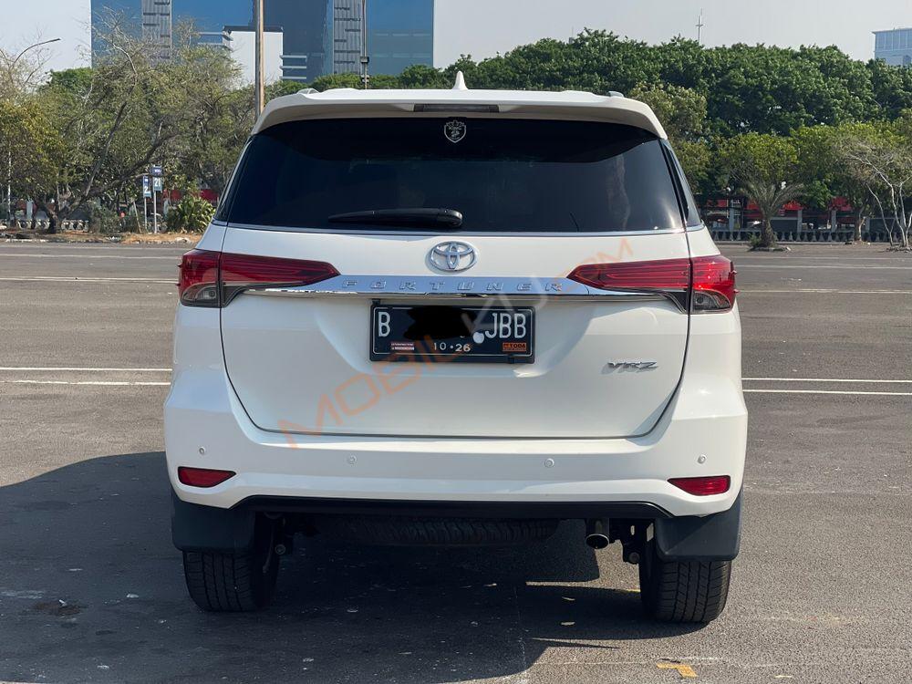 Mobil Toyota Fortuner 2016