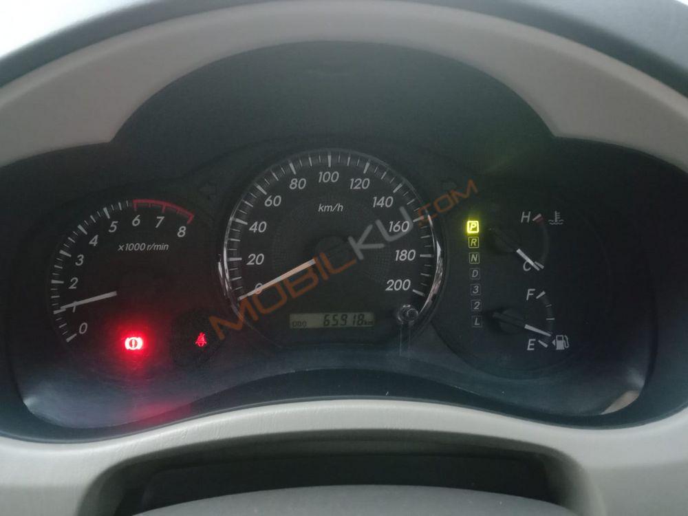 Mobil Toyota Kijang Innova 2014