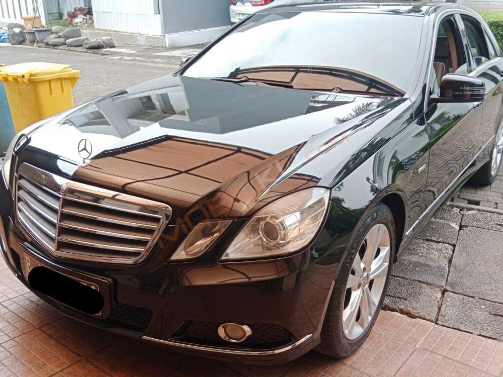 Mobil Mercedes-Benz E-Class 2011