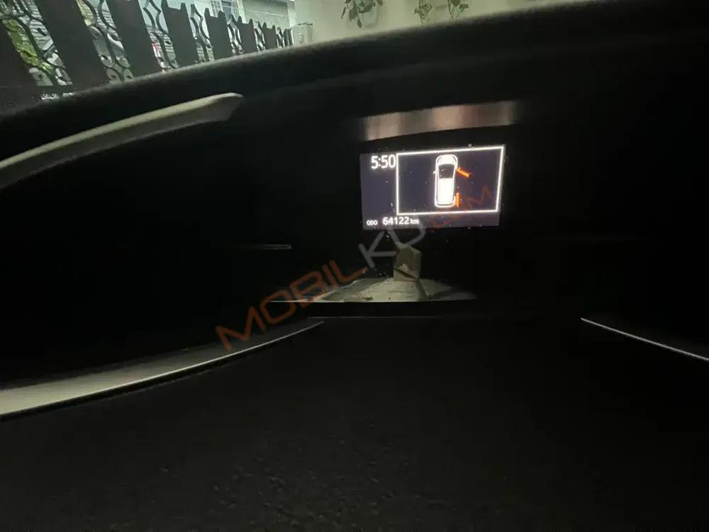 Mobil Toyota Sienta 2016