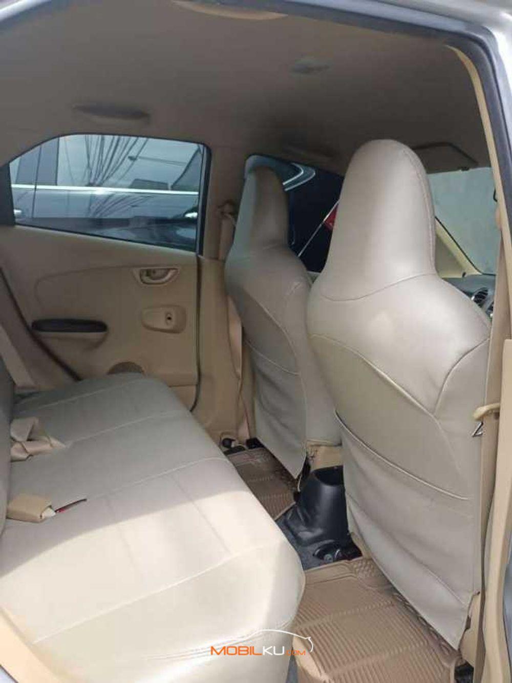 Mobil Honda Brio 2012