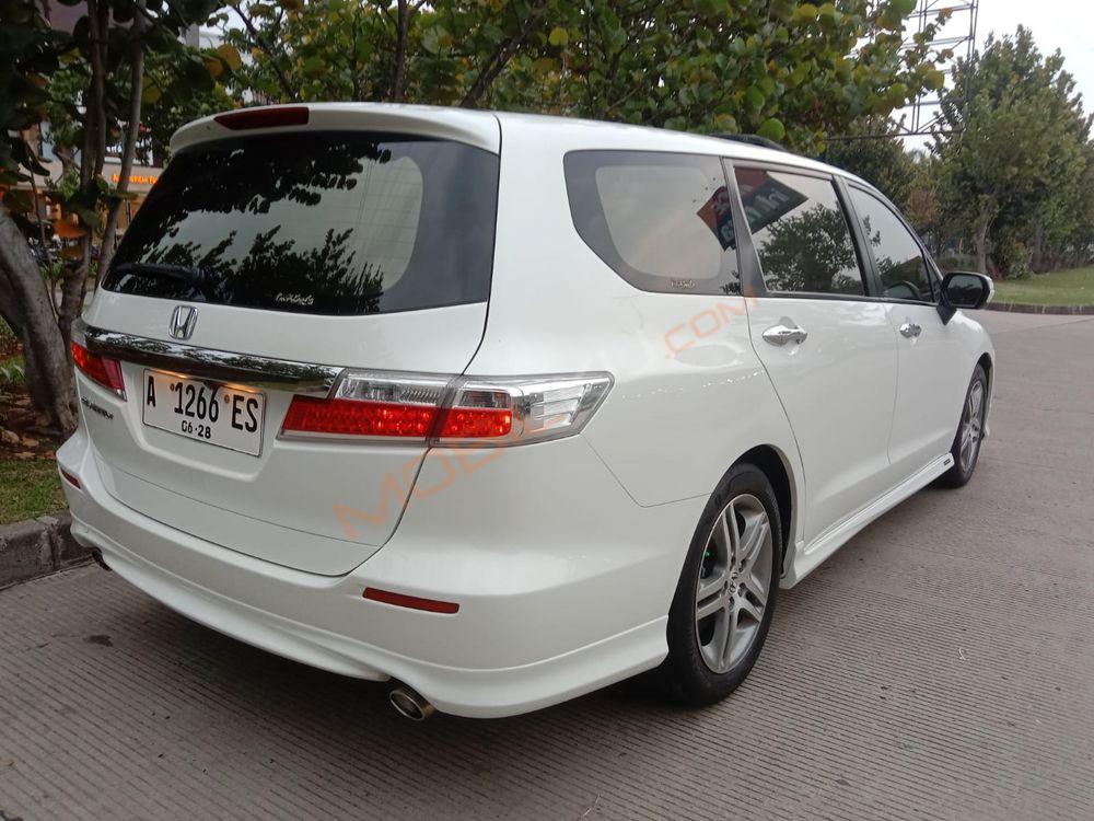 Mobil Honda Odyssey 2015