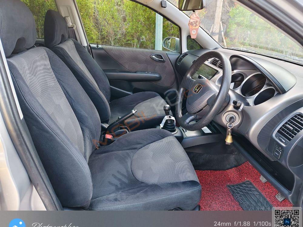 Mobil Honda Jazz 2007