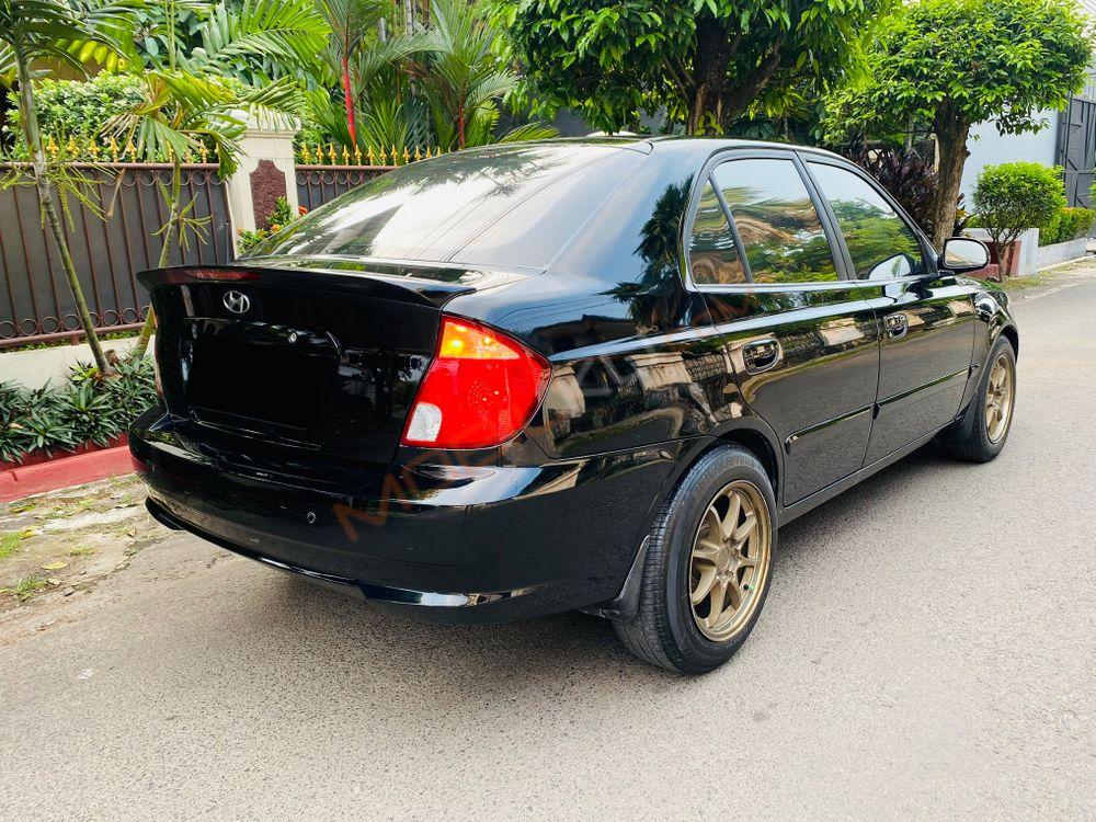Mobil Hyundai Avega 2010