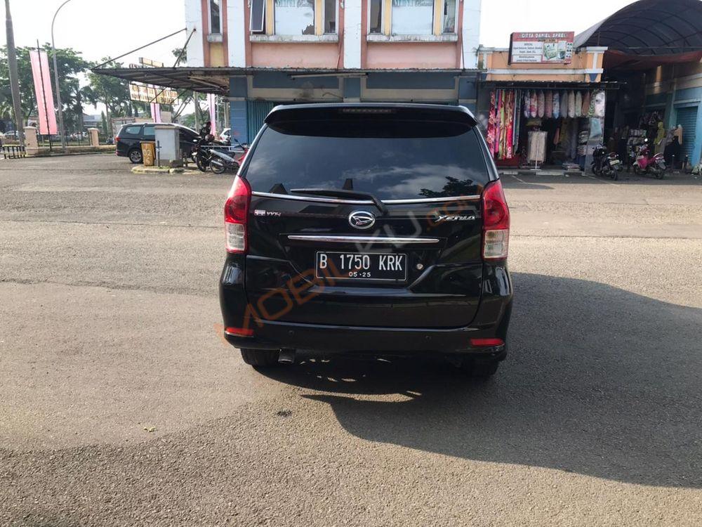 Mobil Daihatsu Xenia 2015