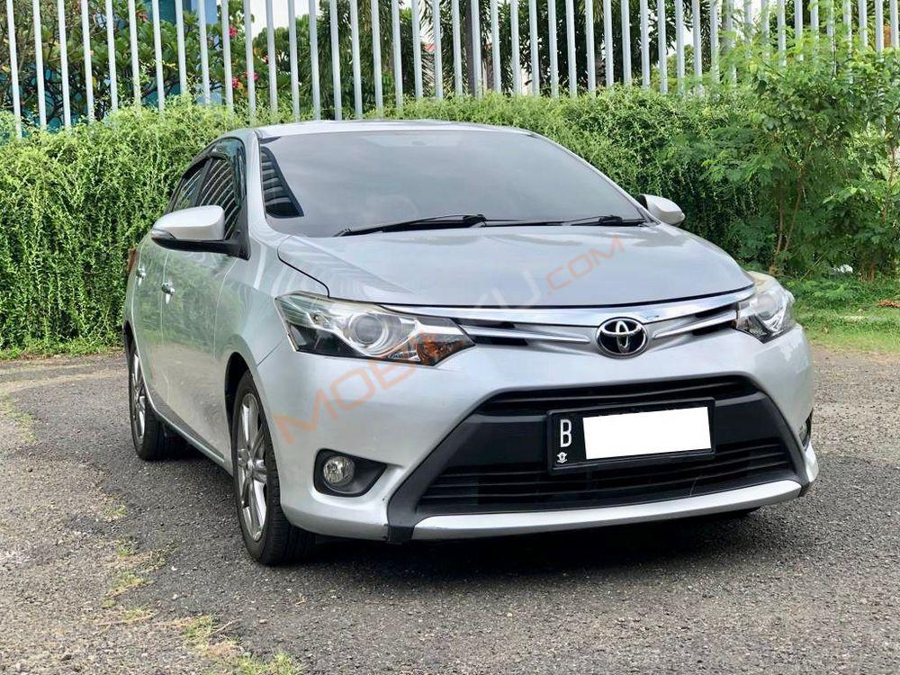 Mobil Toyota Vios 2015