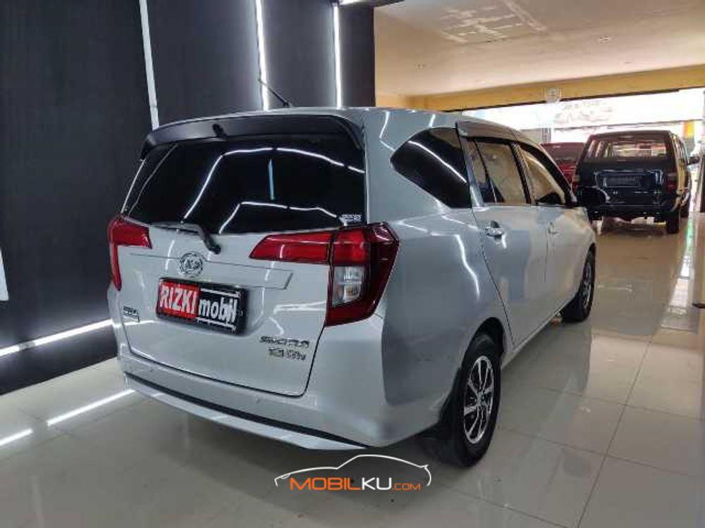 Mobil Toyota Calya 2018