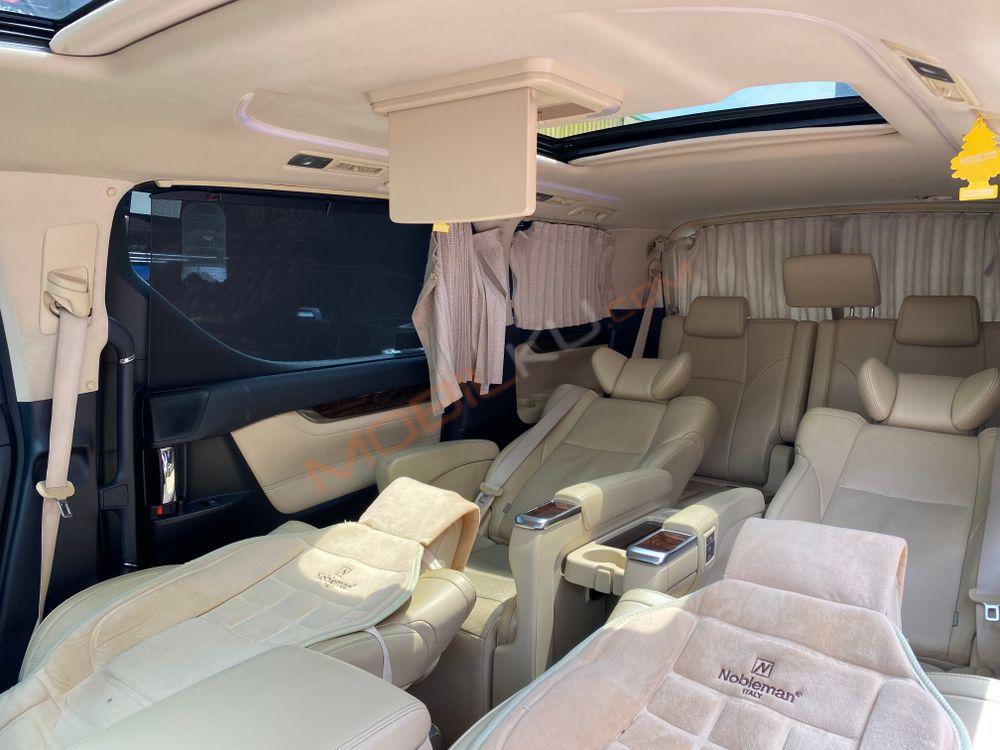 Mobil Toyota Alphard 2018