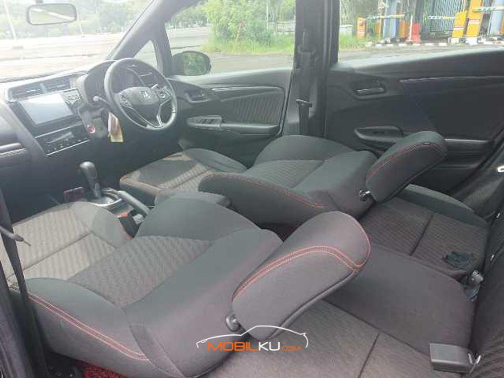 Mobil Honda Jazz 2018