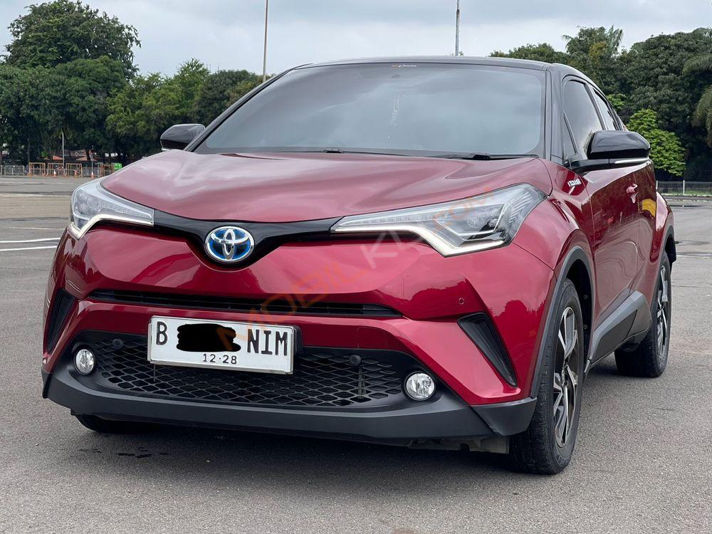 Mobil Toyota C-HR 2021