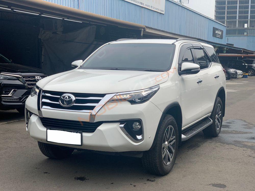 Mobil Toyota Fortuner 2016
