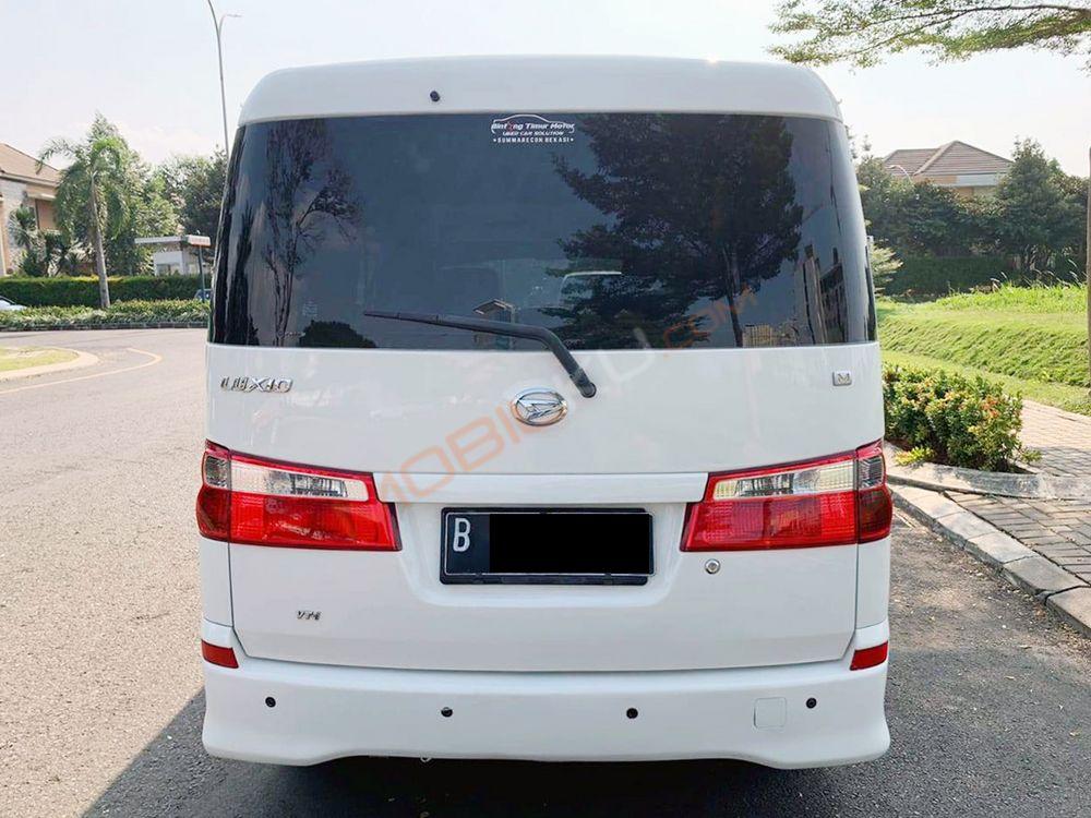 Mobil Daihatsu Luxio 2015