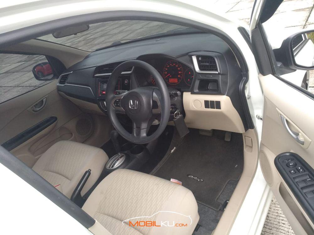 Mobil Honda Brio 2017