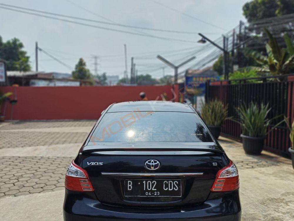 Mobil Toyota Vios 2013