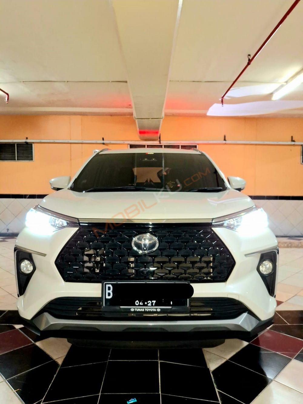 Mobil Toyota Veloz 2022