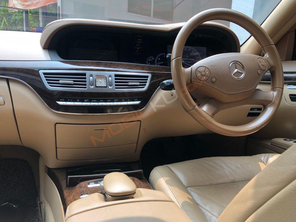 Mobil Mercedes-Benz S-Class 2011