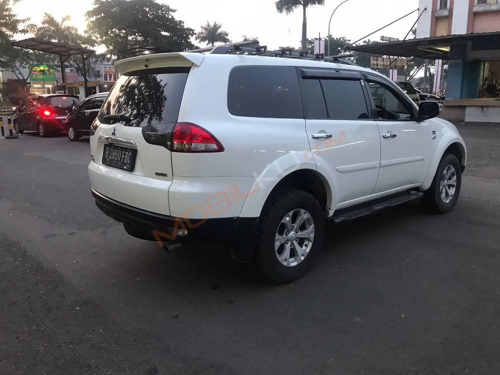 Mobil Mitsubishi Pajero Sport 2012