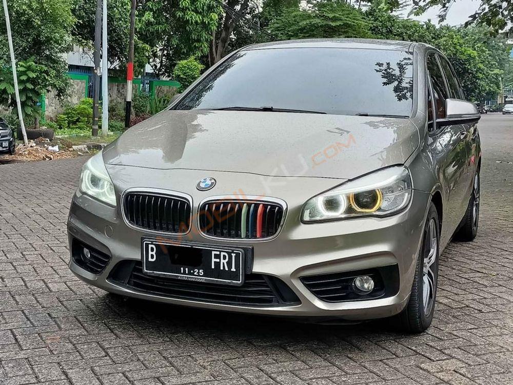 Mobil BMW 2 Series 2015