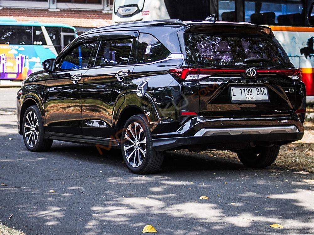 Mobil Toyota Veloz 2022