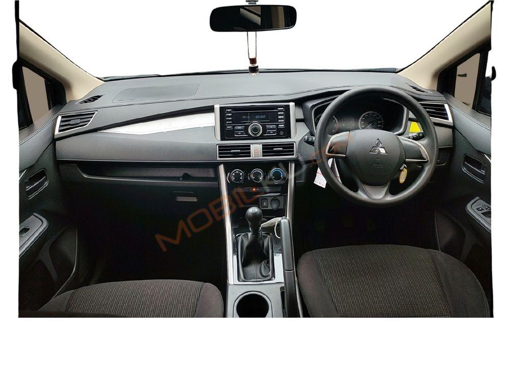 Mobil Mitsubishi Xpander 2021