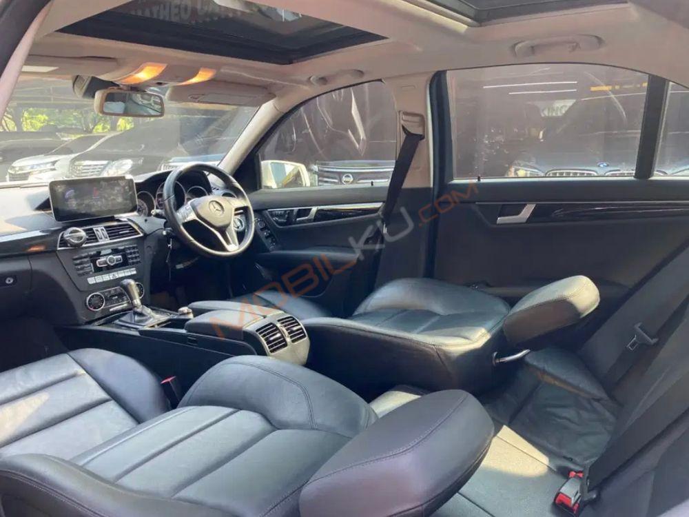 Mobil Mercedes-Benz C-Class 2013