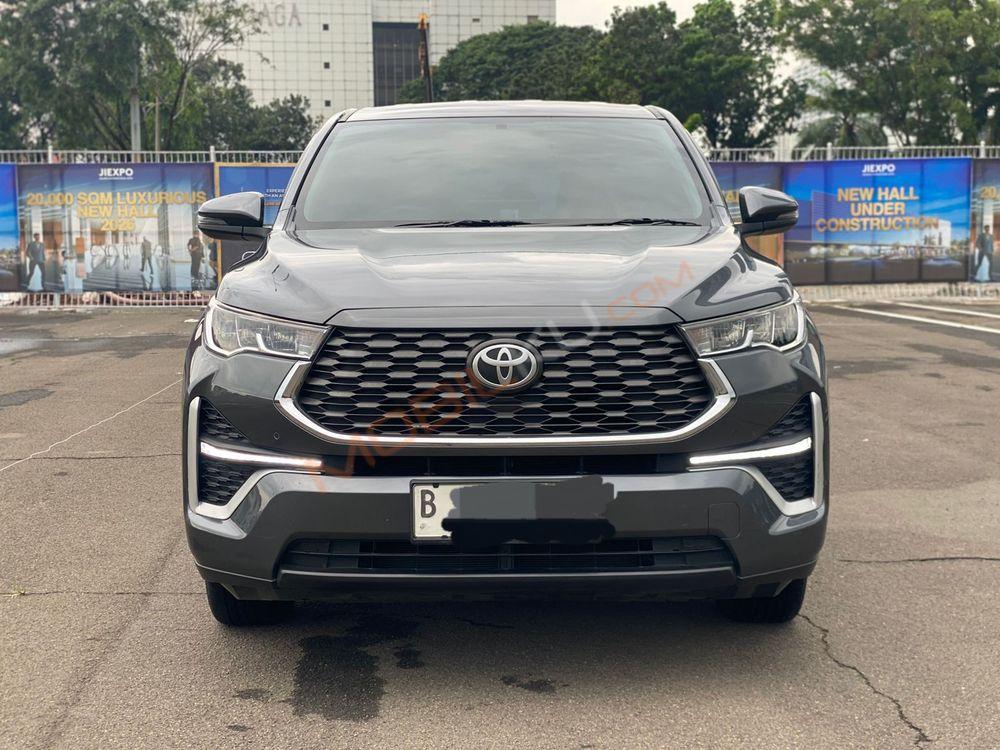 Mobil Toyota Kijang Innova Zenix 2024