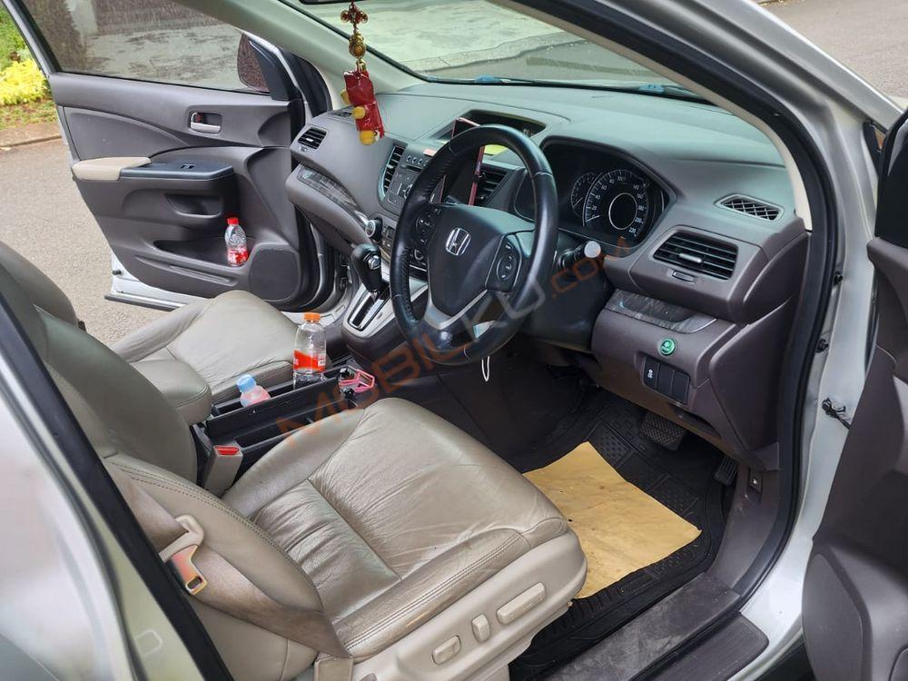Mobil Honda CR-V 2014