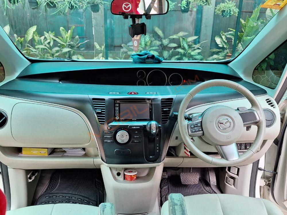 Mobil Mazda Biante 2015