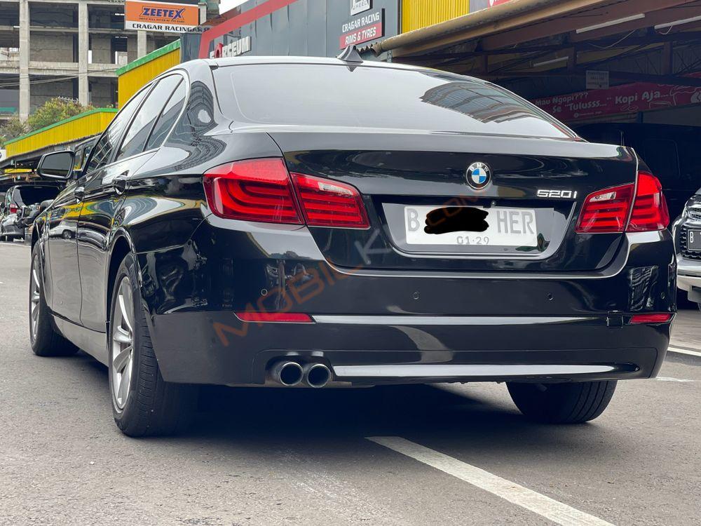 Mobil BMW 5 Series 2013