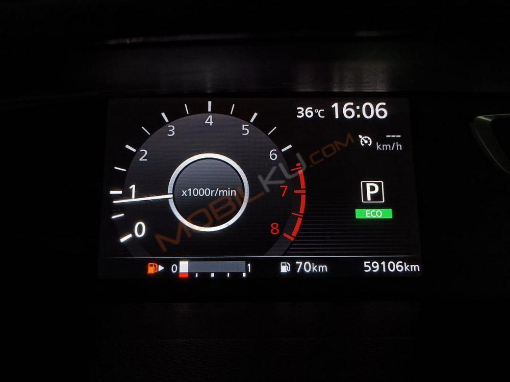 Mobil Nissan Serena 2019