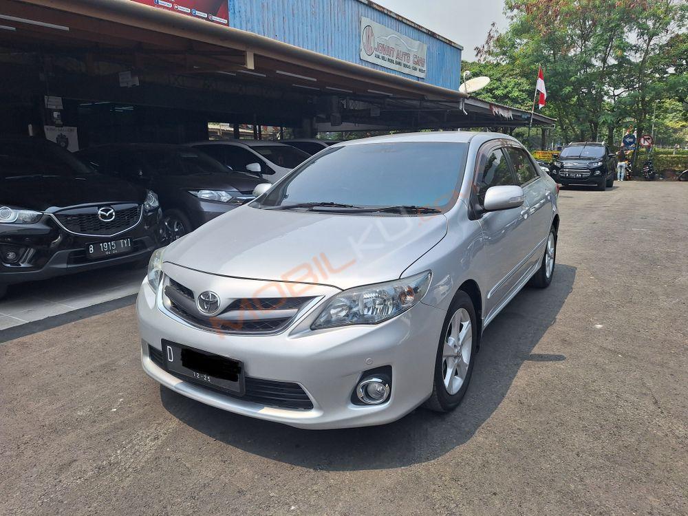 Mobil Toyota Corolla 2010