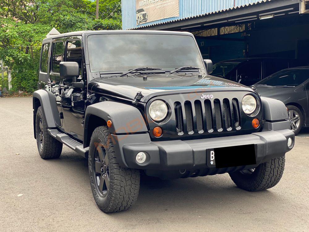 Mobil Jeep Wrangler 2011