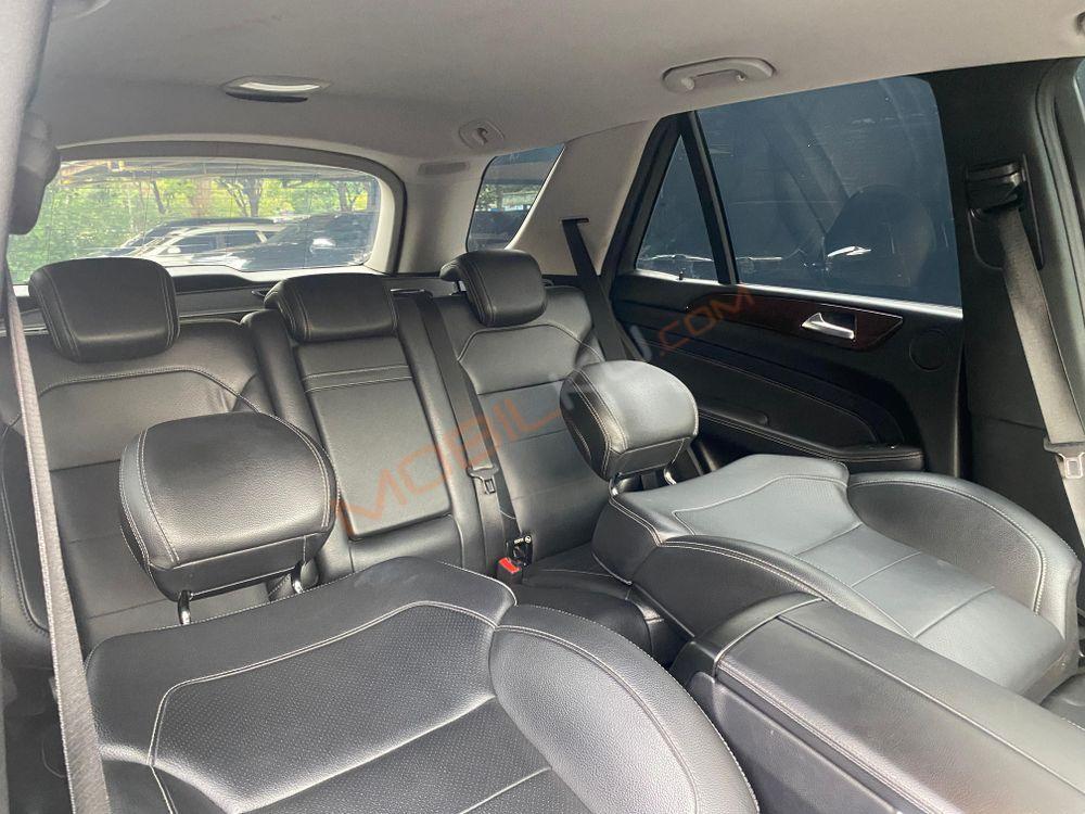 Mobil Mercedes-Benz ML 2013